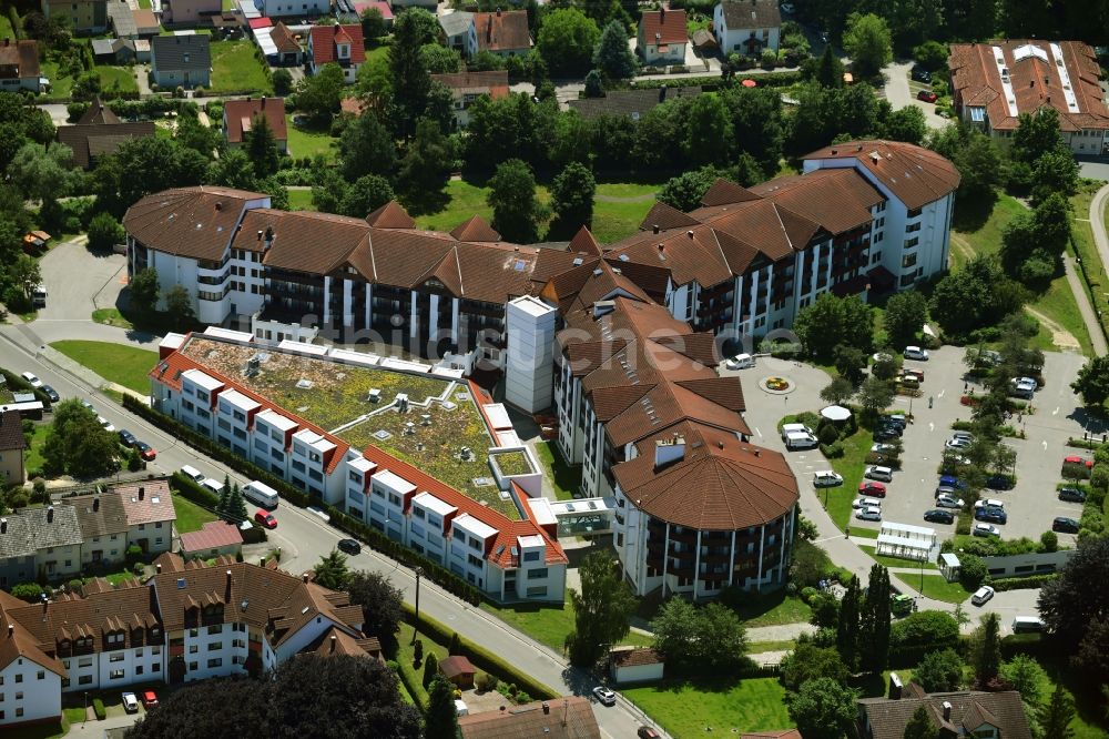 Luftbild Ichenhausen - Klinikgelände des Krankenhauses Fachklinik Ichenhausen an der Krumbacher Straße in Ichenhausen im Bundesland Bayern, Deutschland