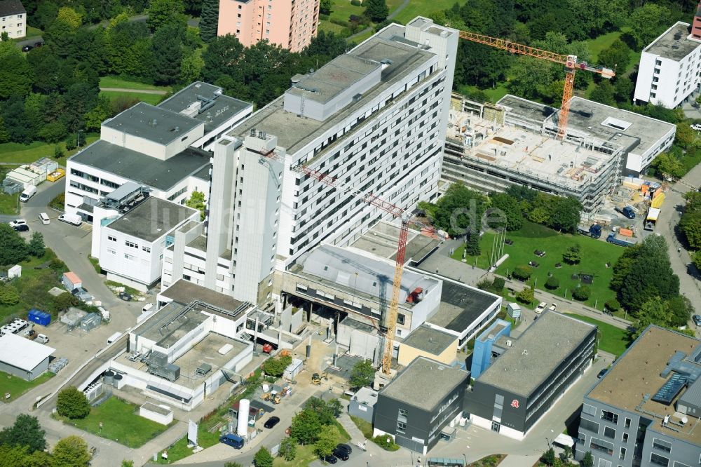 Wetzlar von oben - Klinikgelände des Krankenhauses an der Forsthausstraße in Wetzlar im Bundesland Hessen, Deutschland