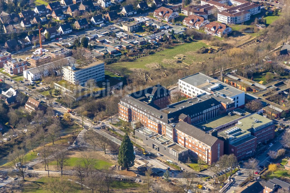 Luftbild Ahlen - Klinikgelände des Krankenhauses St. Franziskus-Hospital Ahlen an der Robert-Koch-Straße in Ahlen im Bundesland Nordrhein-Westfalen, Deutschland