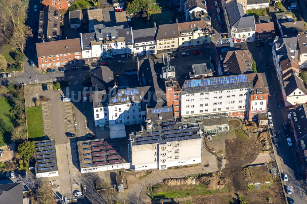 Luftaufnahme Oberhausen - Klinikgelände des Krankenhauses Helios St. Elisabeth Klinik Oberhausen in Oberhausen im Bundesland Nordrhein-Westfalen, Deutschland