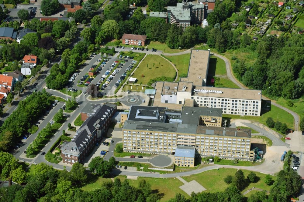 Cuxhaven von oben - Klinikgelände des Krankenhauses HELIOS Klinik Cuxhaven an der Altenwalder Chaussee in Cuxhaven im Bundesland Niedersachsen, Deutschland