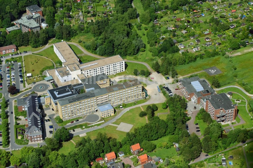 Cuxhaven aus der Vogelperspektive: Klinikgelände des Krankenhauses HELIOS Klinik Cuxhaven an der Altenwalder Chaussee in Cuxhaven im Bundesland Niedersachsen, Deutschland