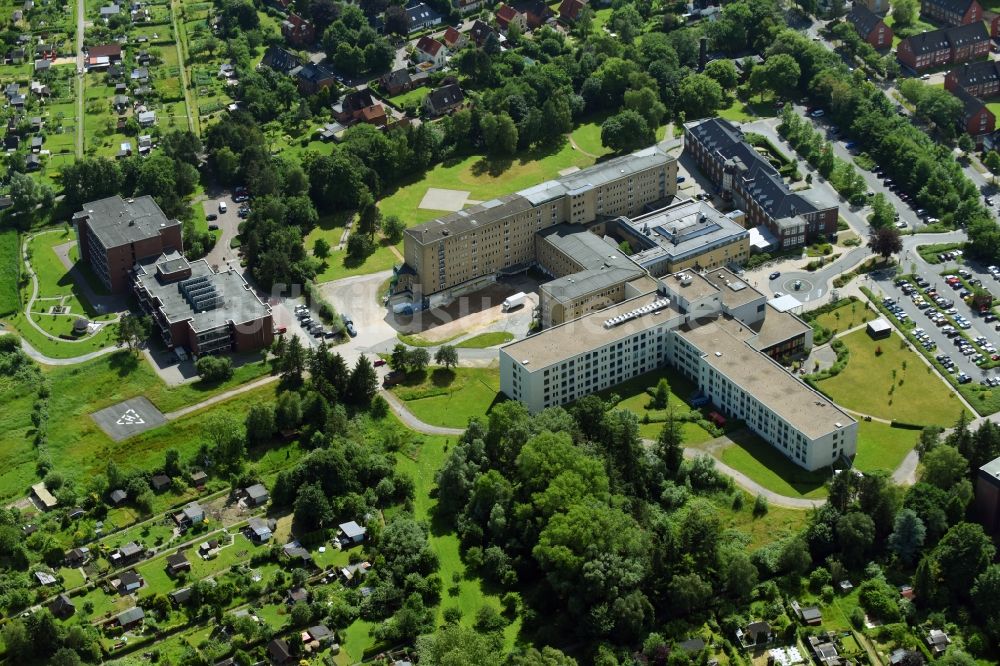 Cuxhaven aus der Vogelperspektive: Klinikgelände des Krankenhauses HELIOS Klinik Cuxhaven an der Altenwalder Chaussee in Cuxhaven im Bundesland Niedersachsen, Deutschland