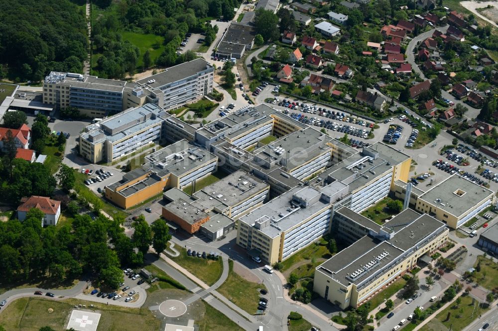 Schwerin aus der Vogelperspektive: Klinikgelände des Krankenhauses HELIOS Kliniken in Schwerin im Bundesland Mecklenburg-Vorpommern, Deutschland