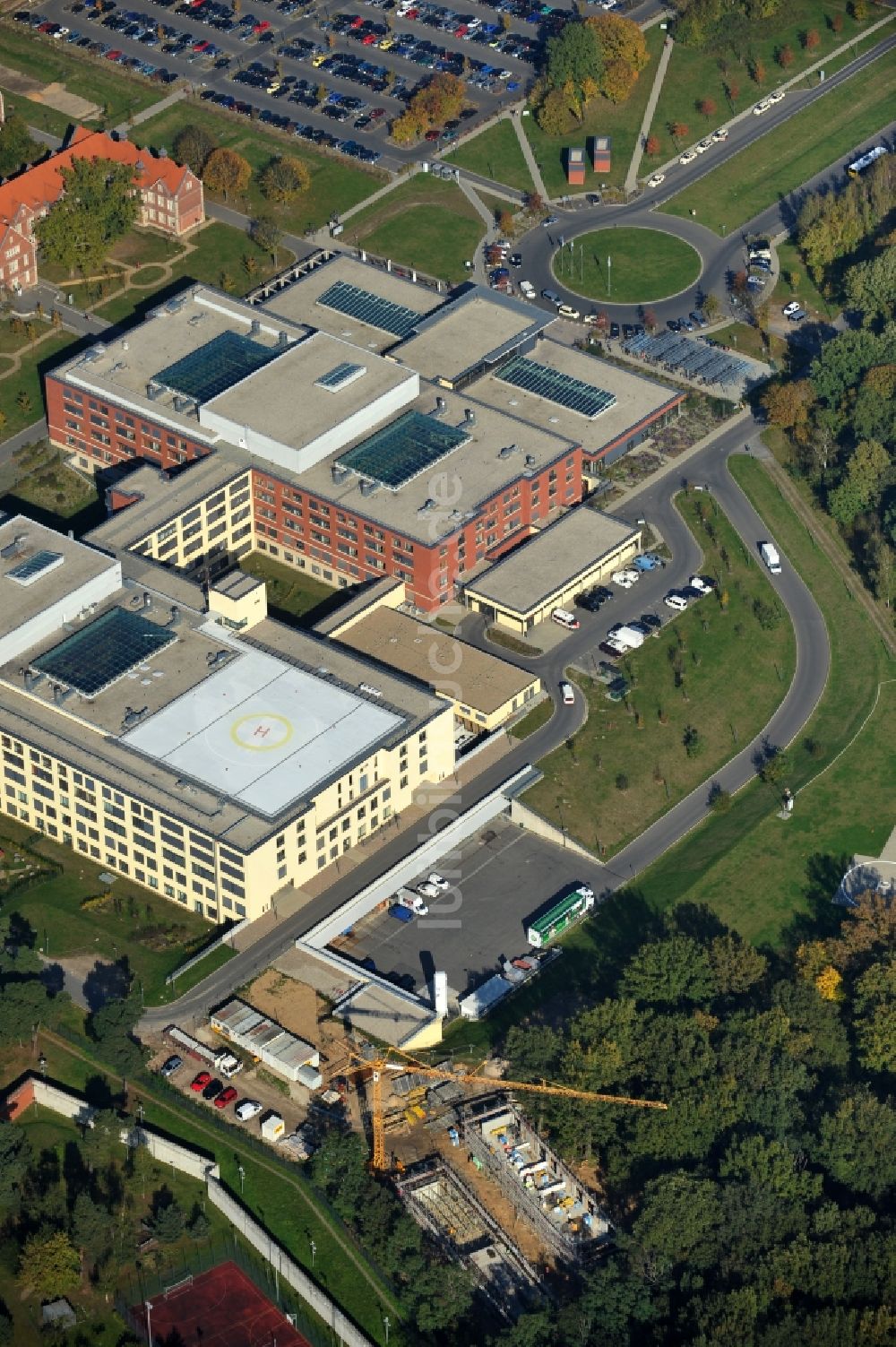 Luftbild Berlin - Klinikgelände des Krankenhauses Helios Klinikum Berlin-Buch im Ortsteil Buch in Berlin, Deutschland