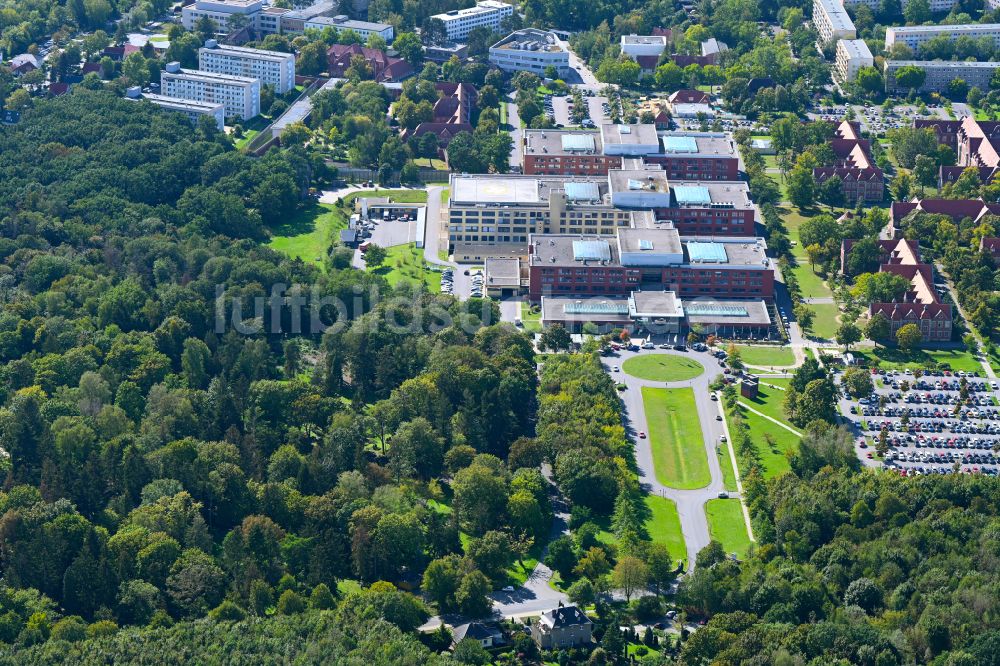 Berlin aus der Vogelperspektive: Klinikgelände des Krankenhauses Helios Klinikum Berlin-Buch im Ortsteil Buch in Berlin, Deutschland