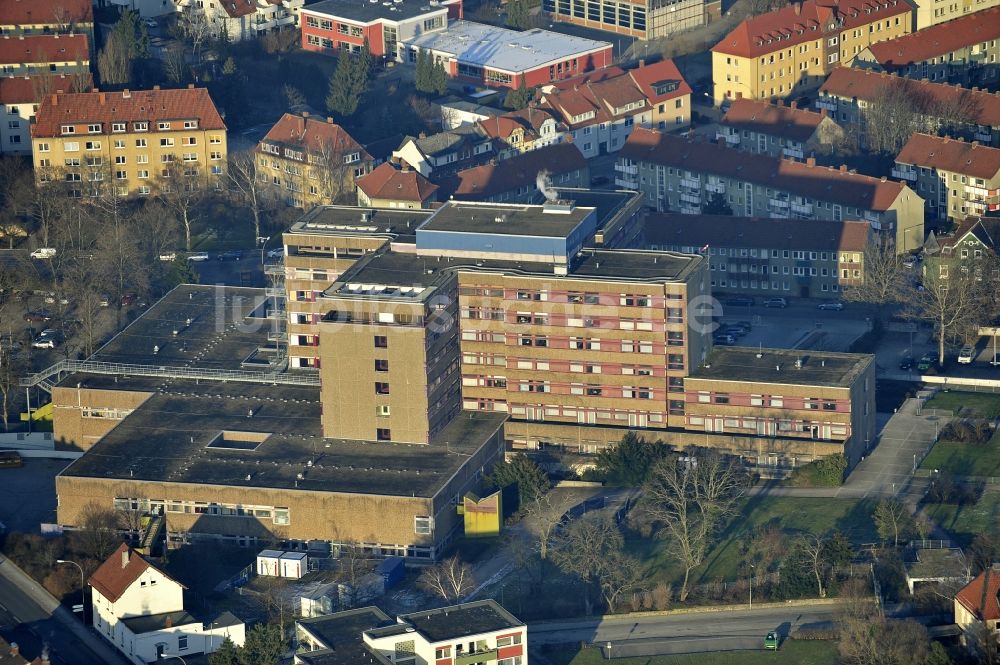 Helmstedt von oben - Klinikgelände des Krankenhauses Helios St. Marienberg Klinik in Helmstedt im Bundesland Niedersachsen, Deutschland