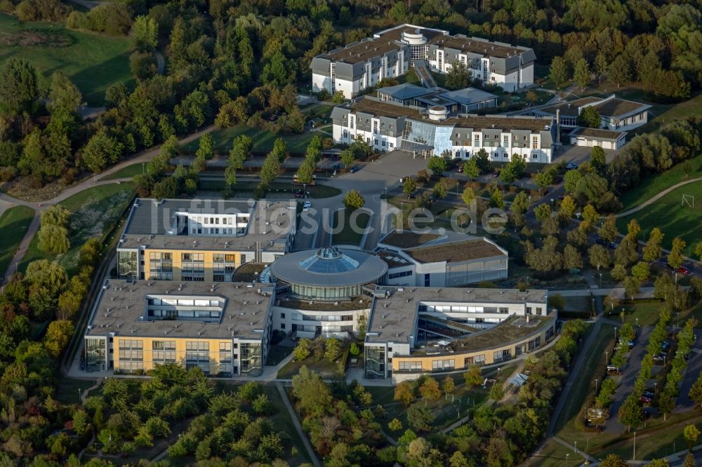 Leipzig von oben - Klinikgelände des Krankenhauses HELIOS Park-Klinikum Leipzig an der Morawitzstraße in Leipzig im Bundesland Sachsen, Deutschland