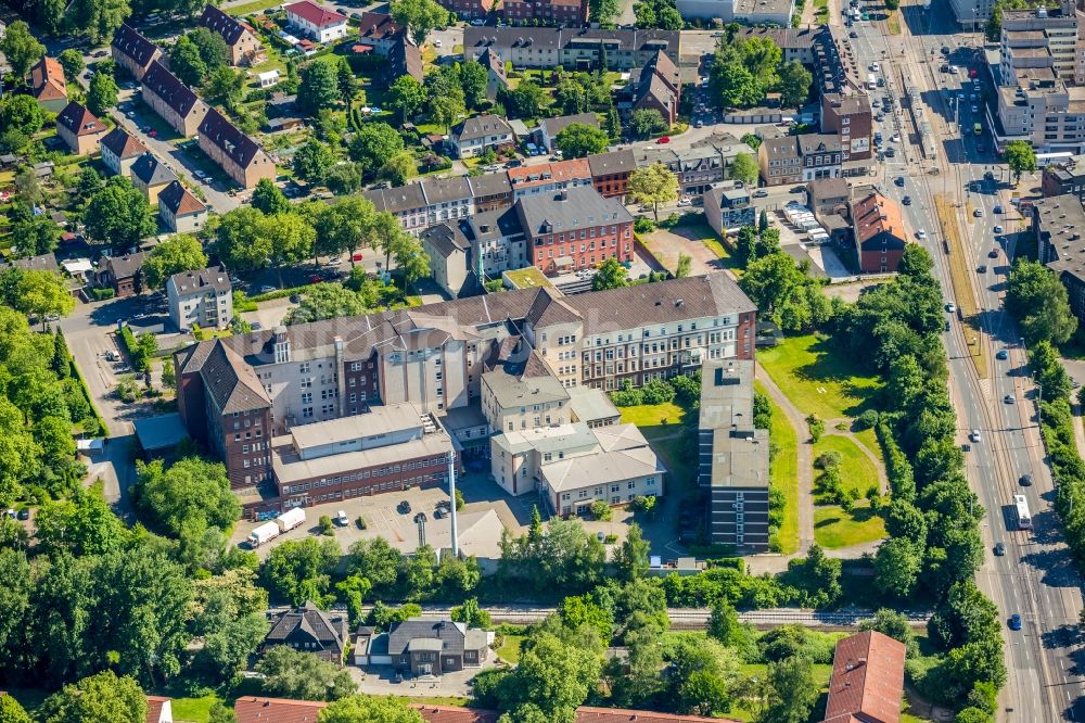 Gelsenkirchen von oben - Klinikgelände des Krankenhauses St. Josef-Hospital in Gelsenkirchen im Bundesland Nordrhein-Westfalen, Deutschland