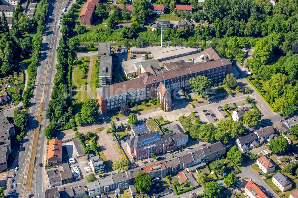 Gelsenkirchen aus der Vogelperspektive: Klinikgelände des Krankenhauses St. Josef-Hospital in Gelsenkirchen im Bundesland Nordrhein-Westfalen, Deutschland