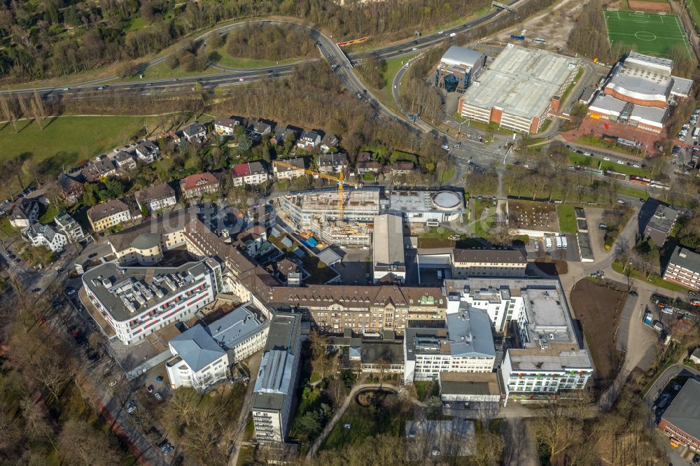 Luftbild Bochum - Klinikgelände des Krankenhauses St. Josef-Hospital im Ortsteil Innenstadt in Bochum im Bundesland Nordrhein-Westfalen, Deutschland