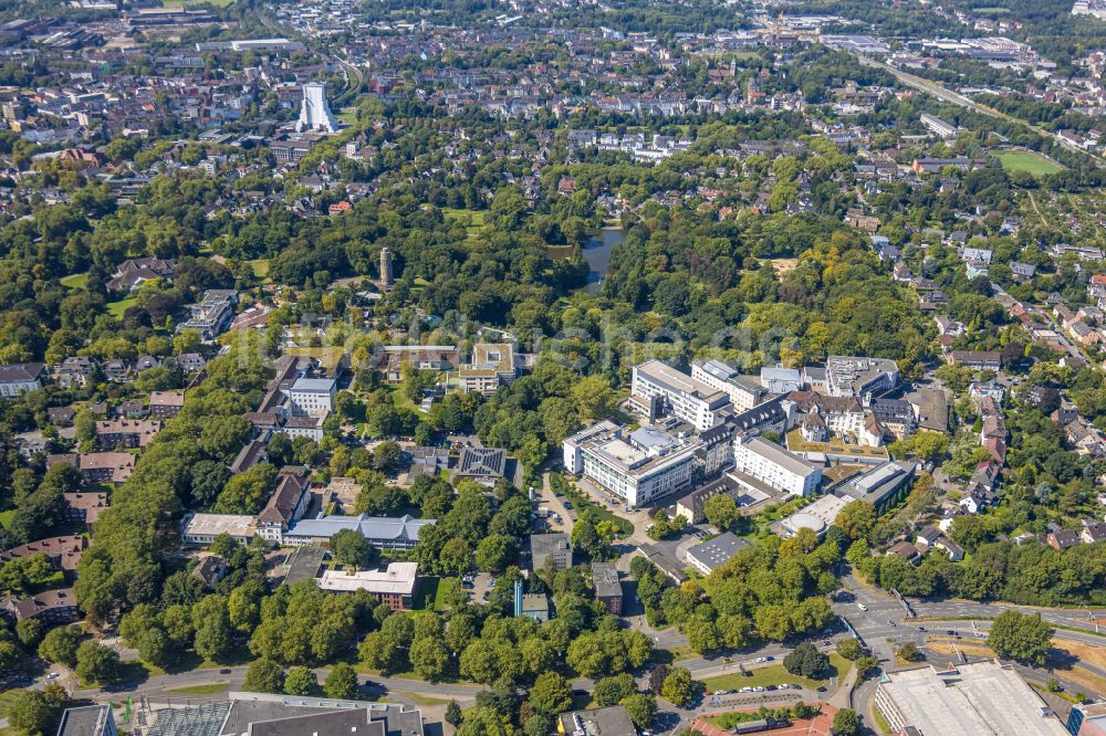 Bochum aus der Vogelperspektive: Klinikgelände des Krankenhauses St. Josef-Hospital im Ortsteil Innenstadt in Bochum im Bundesland Nordrhein-Westfalen, Deutschland