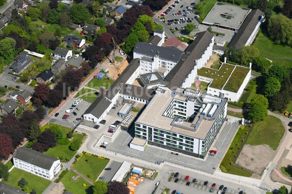 Luftbild Kleve - Klinikgelände des Krankenhauses Katholisches Karl Leisner Klinikum gGmbH - St.-Antonius-Hospital Kleve an der Albersallee in Kleve im Bundesland Nordrhein-Westfalen, Deutschland