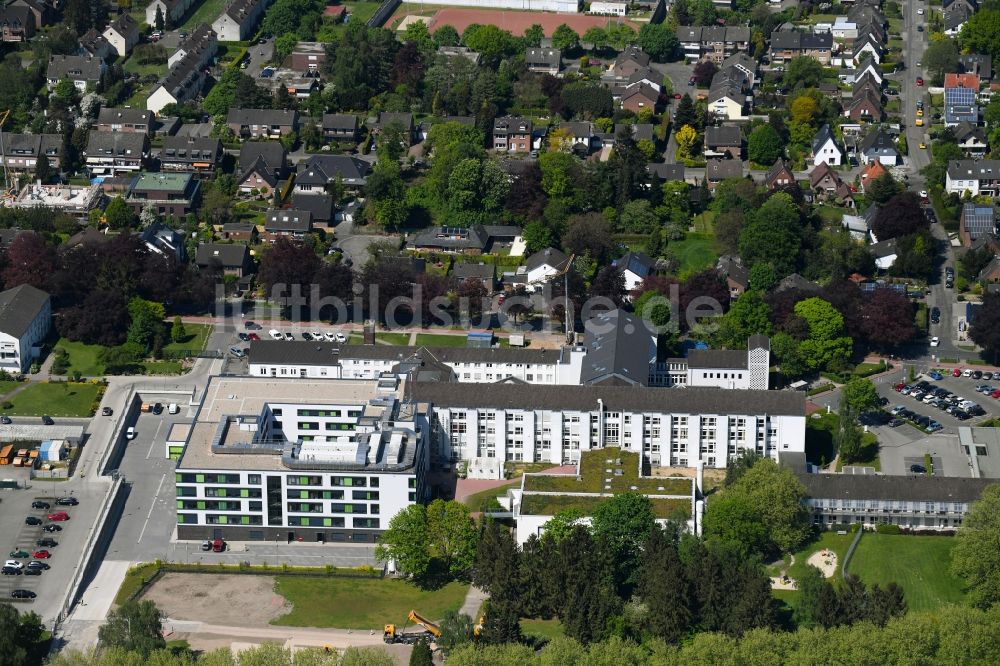 Kleve aus der Vogelperspektive: Klinikgelände des Krankenhauses Katholisches Karl Leisner Klinikum gGmbH - St.-Antonius-Hospital Kleve an der Albersallee in Kleve im Bundesland Nordrhein-Westfalen, Deutschland