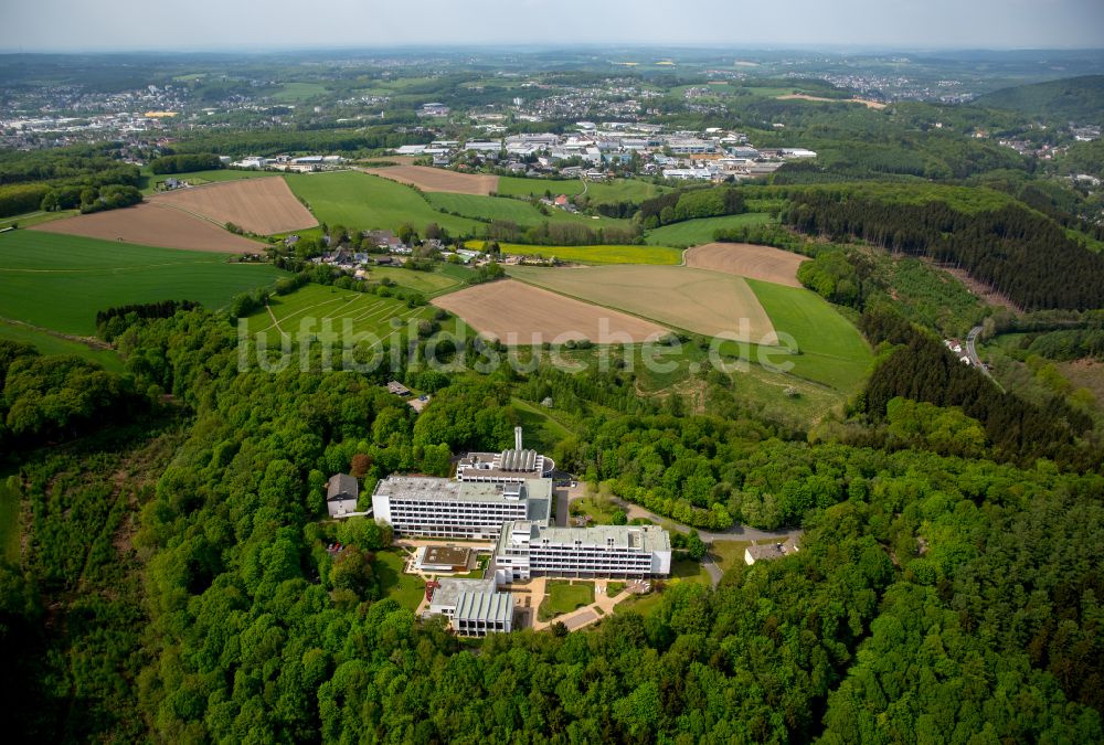 Luftbild Ennepetal - Klinikgelände des Krankenhauses Klinik Königsfeld an der Holthauser Talstraße in Ennepetal im Bundesland Nordrhein-Westfalen - NRW, Deutschland