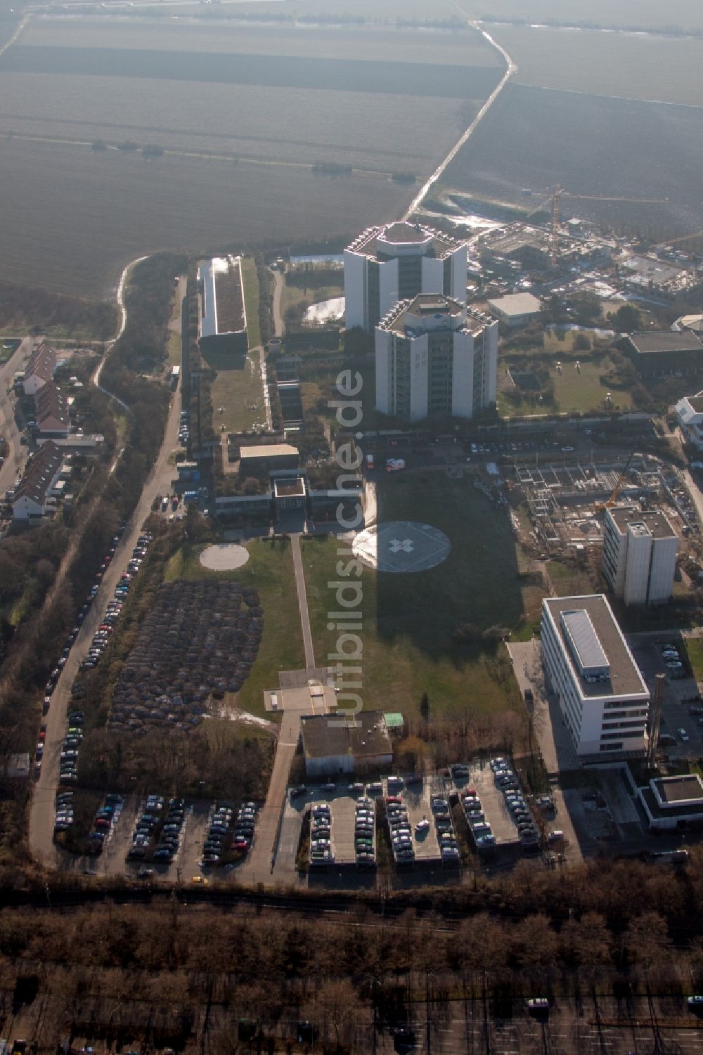 Luftaufnahme Ludwigshafen am Rhein - Klinikgelände des Krankenhauses BG Klinik Ludwigshafen in Ludwigshafen am Rhein im Bundesland Rheinland-Pfalz