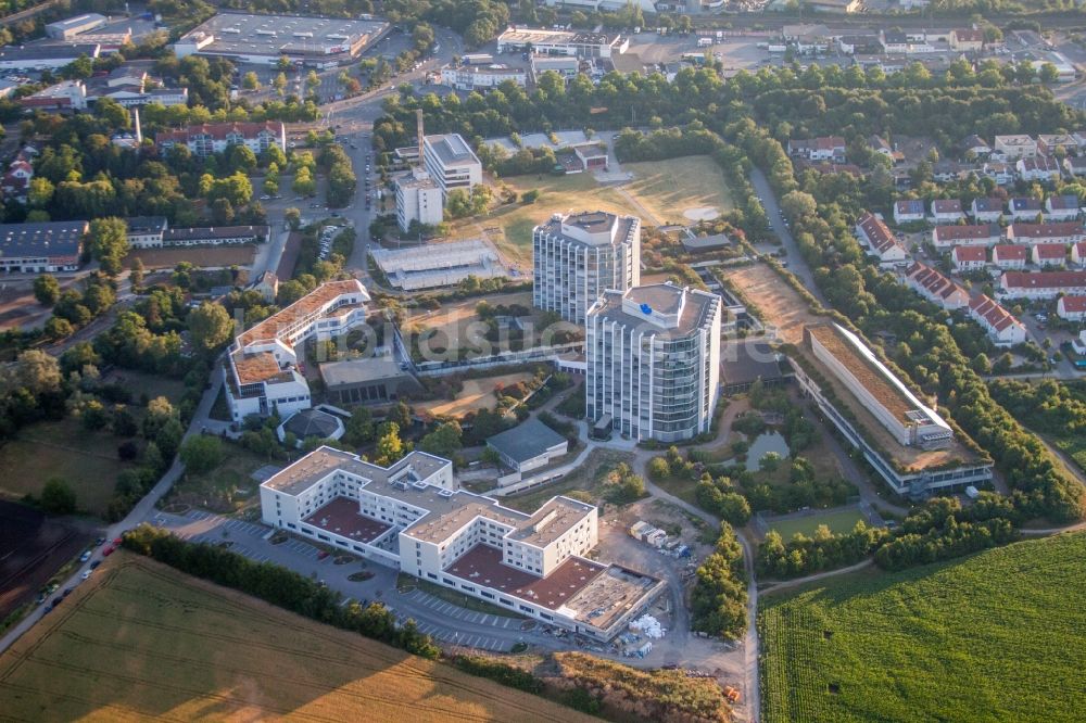 Luftbild Ludwigshafen am Rhein - Klinikgelände des Krankenhauses BG Klinik Ludwigshafen in Ludwigshafen am Rhein im Bundesland Rheinland-Pfalz