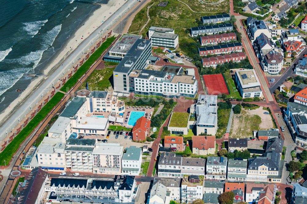 Norderney von oben - Klinikgelände des Krankenhauses Klinik Norderney in Norderney im Bundesland Niedersachsen, Deutschland