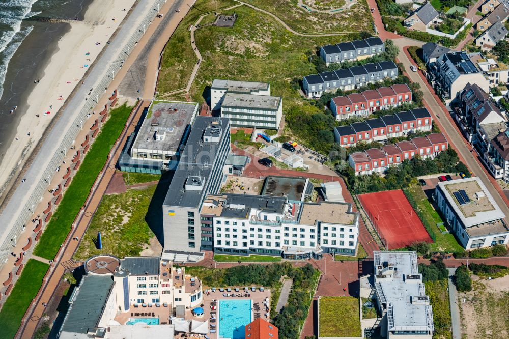 Norderney aus der Vogelperspektive: Klinikgelände des Krankenhauses Klinik Norderney in Norderney im Bundesland Niedersachsen, Deutschland