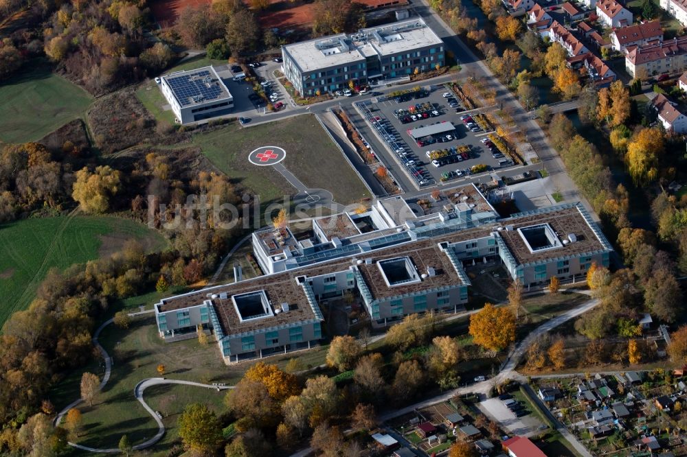 Forchheim von oben - Klinikgelände des Krankenhauses Klinikum Forchheim der Vereinigten Pfründerstiftung in Forchheim im Bundesland Bayern, Deutschland