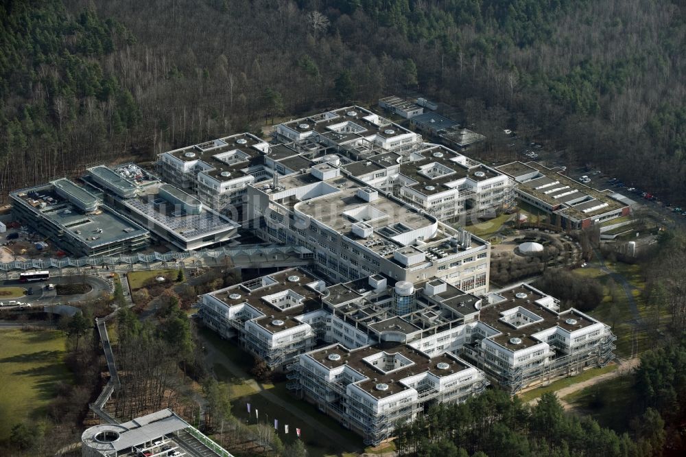 Nürnberg aus der Vogelperspektive: Klinikgelände des Krankenhauses Klinikum Nürnberg - Medizinische Klinik an der Breslauer Straße in Nürnberg im Bundesland Bayern