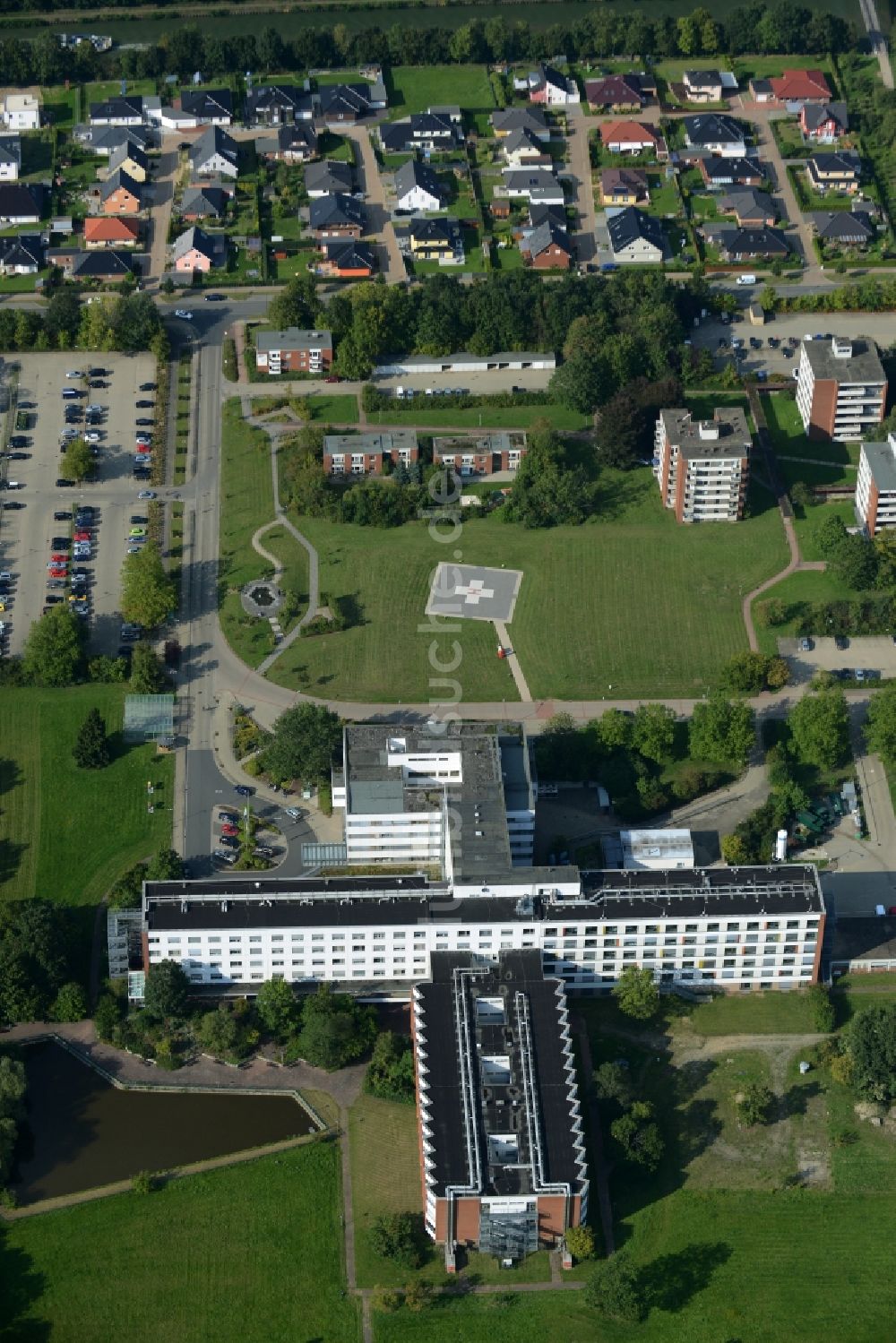 Peine aus der Vogelperspektive: Klinikgelände des Krankenhauses Klinikum Peine im Süden von Peine im Bundesland Niedersachsen