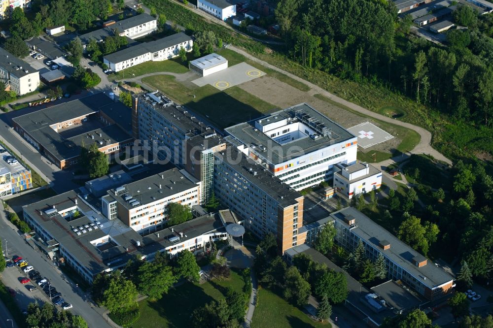 Luftaufnahme Rostock - Klinikgelände des Krankenhauses Klinikum Südstadt Rostock in Rostock im Bundesland Mecklenburg-Vorpommern, Deutschland