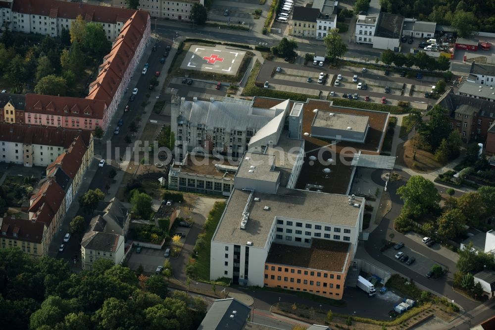 Luftaufnahme Köthen (Anhalt) - Klinikgelände des Krankenhauses Krankenhaus Köthen in Köthen (Anhalt) im Bundesland Sachsen-Anhalt