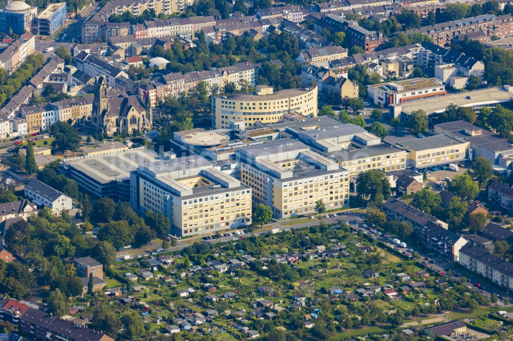 Luftaufnahme Krefeld - Klinikgelände des Krankenhauses in Krefeld im Bundesland Nordrhein-Westfalen, Deutschland