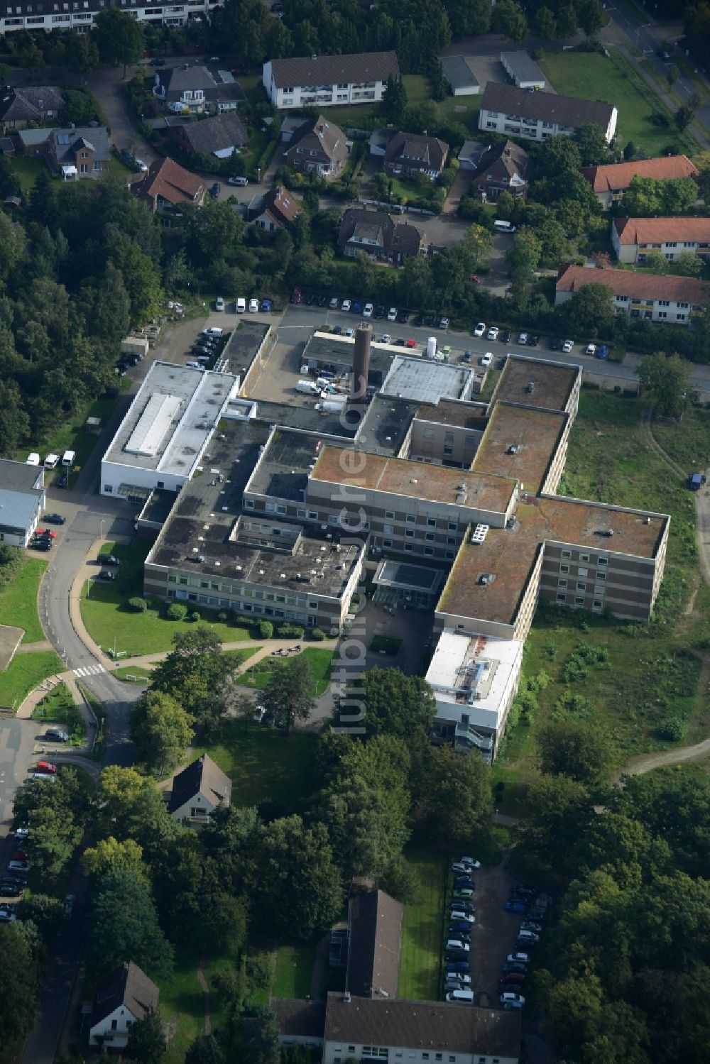 Luftaufnahme Burgwedel - Klinikgelände des Krankenhauses KRH Klinikum Großburgwedel in Burgwedel im Bundesland Niedersachsen