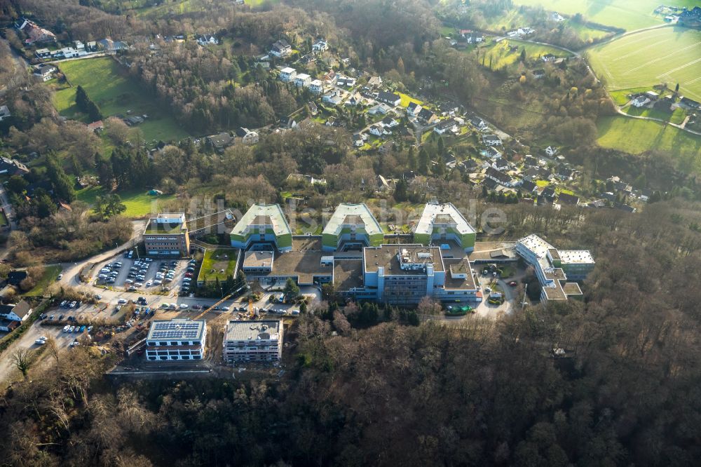 Essen aus der Vogelperspektive: Klinikgelände des Krankenhauses MediClin Fachklinik Rhein/Ruhr Auf der Rötsch im Ortsteil Werden in Essen im Bundesland Nordrhein-Westfalen, Deutschland