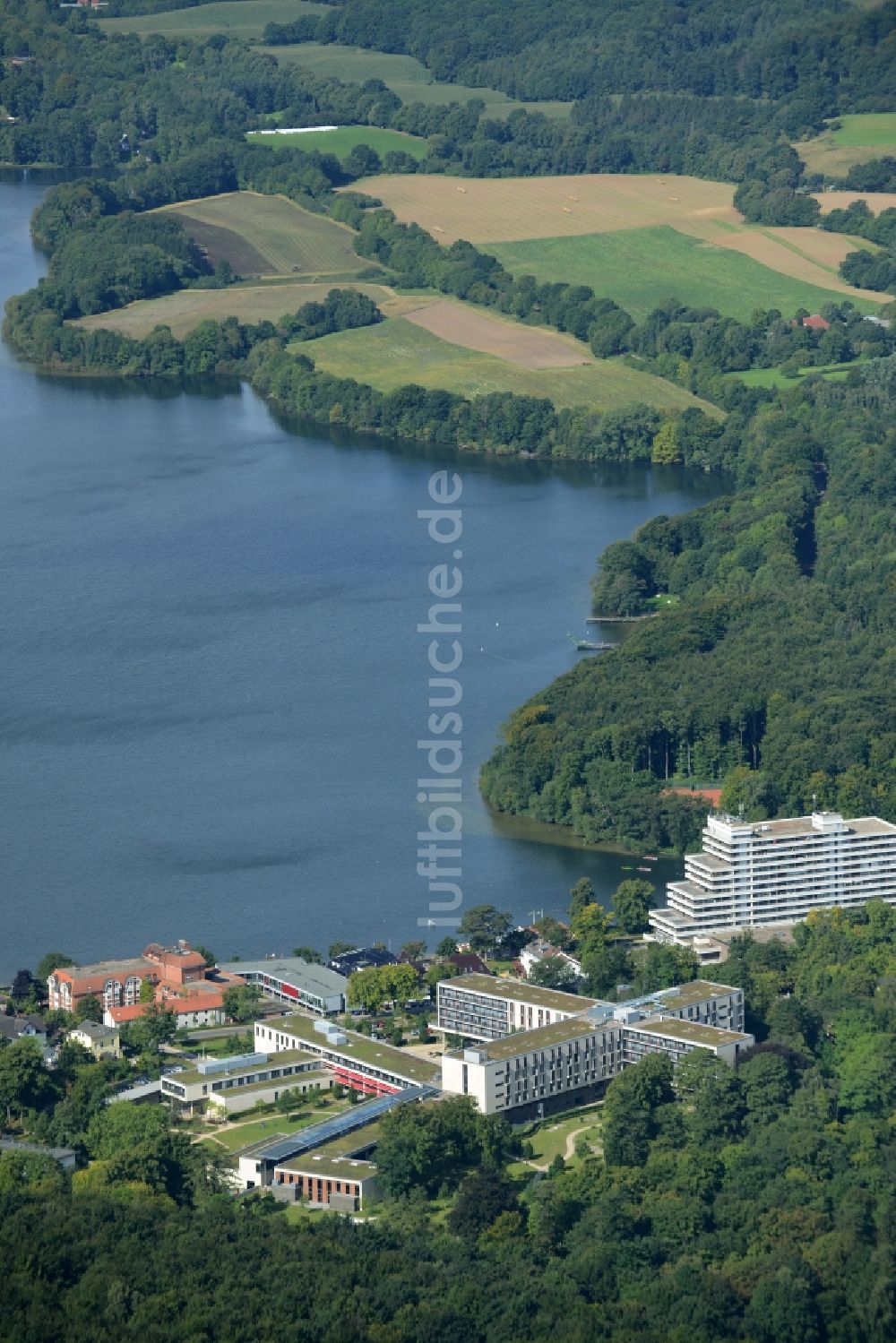 Malente von oben - Klinikgelände des Krankenhauses Mühlenbergklinik Holsteinische Schweiz im Ortsteil Bad Malente-Gremsmühlen in Malente im Bundesland Schleswig-Holstein