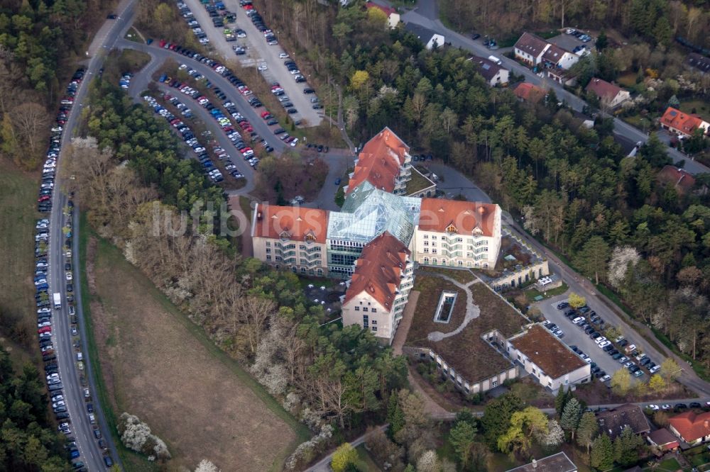 Luftaufnahme Bad Neustadt an der Saale - Klinikgelände des Krankenhauses Neurologische Klinik Bad Neustadt an der Saale in Bad Neustadt an der Saale im Bundesland Bayern, Deutschland