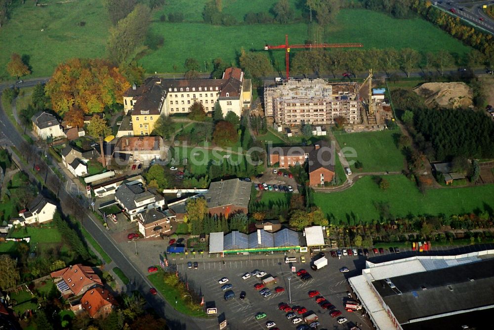 Luftaufnahme Rheinberg - Klinikgelände des Krankenhauses St.-Nikolaus-Hospital in Rheinberg im Bundesland Nordrhein-Westfalen