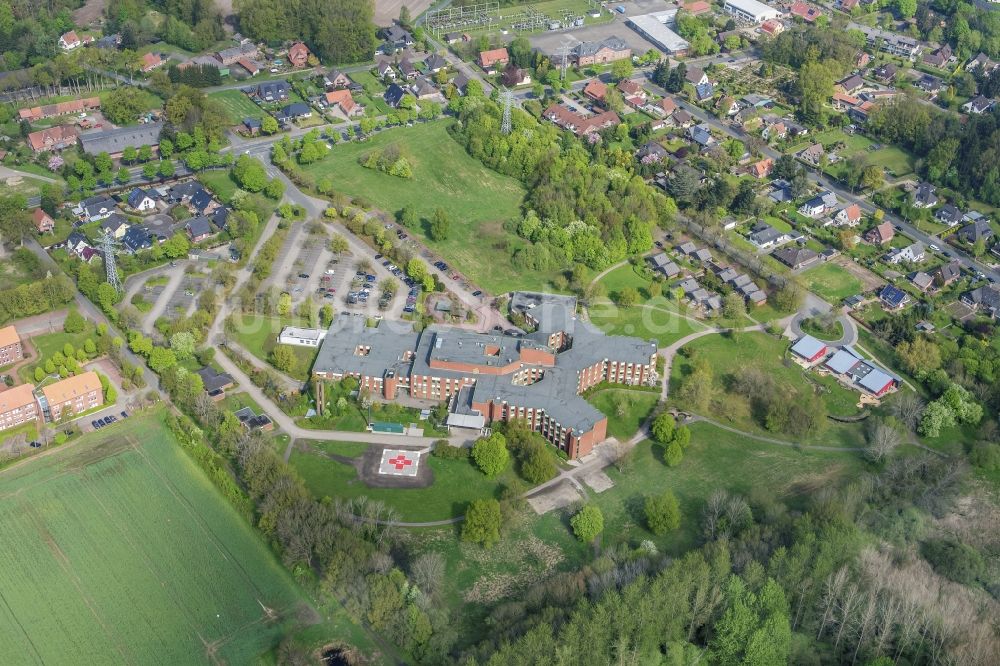 Bremervörde aus der Vogelperspektive: Klinikgelände des Krankenhauses OsteMed in Bremervörde im Bundesland Niedersachsen, Deutschland