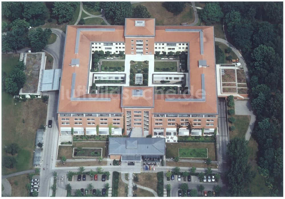 Berlin aus der Vogelperspektive: Klinikgelände des Krankenhauses Park-Klinik Weißensee im Ortsteil Weißensee in Berlin, Deutschland