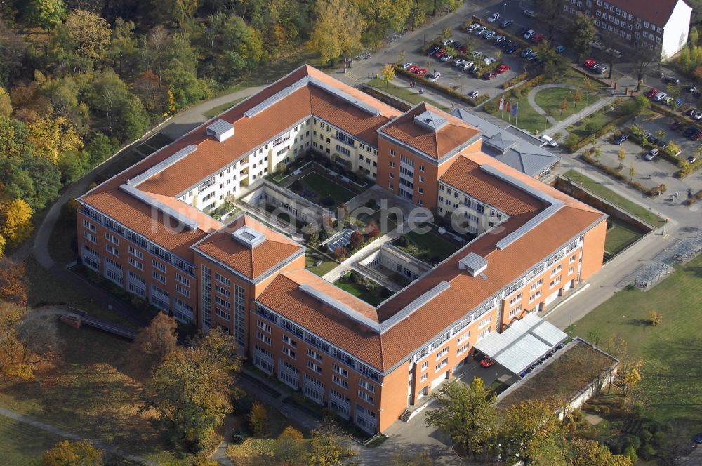 Luftbild Berlin - Klinikgelände des Krankenhauses Park-Klinik Weißensee im Ortsteil Weißensee in Berlin, Deutschland