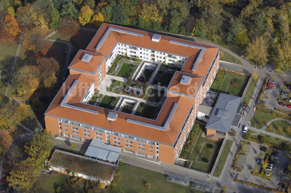 Luftbild Berlin - Klinikgelände des Krankenhauses Park-Klinik Weißensee im Ortsteil Weißensee in Berlin, Deutschland