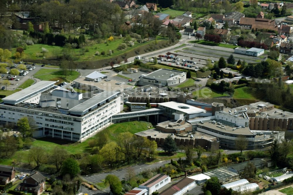 Lievin von oben - Klinikgelände des Krankenhauses Polyclinique de Riaumont in Lievin in Nord-Pas-de-Calais Picardie, Frankreich