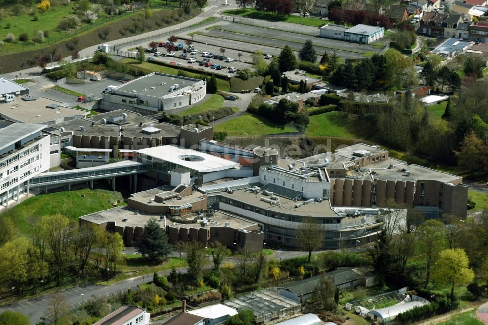 Lievin aus der Vogelperspektive: Klinikgelände des Krankenhauses Polyclinique de Riaumont in Lievin in Nord-Pas-de-Calais Picardie, Frankreich