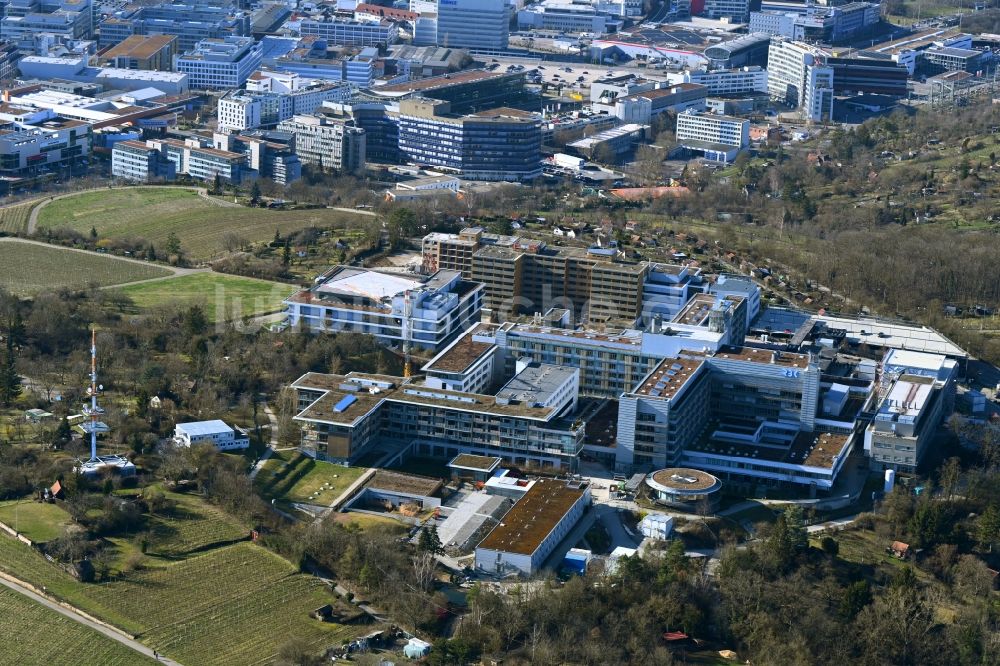 Stuttgart von oben - Klinikgelände des Krankenhauses Robert-Bosch-Krankenhaus im Ortsteil Bad Cannstatt in Stuttgart im Bundesland Baden-Württemberg, Deutschland