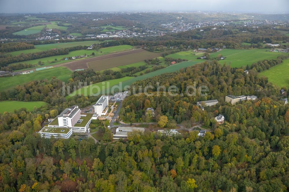 Essen aus der Vogelperspektive: Klinikgelände des Krankenhauses Ruhrlandklinik im Ortsteil Werden in Essen im Bundesland Nordrhein-Westfalen, Deutschland