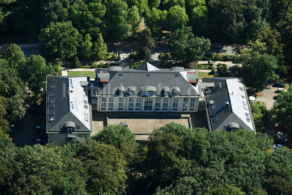 Luftbild Bad Lausick - Klinikgelände des Krankenhauses Sachsenklinik in Bad Lausick im Bundesland Sachsen