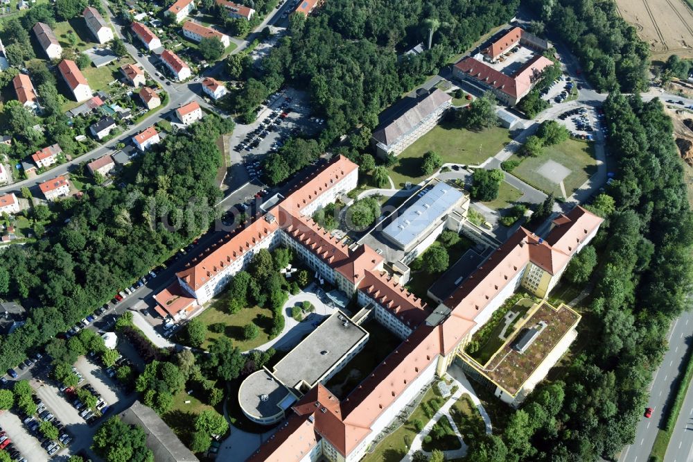 Borna aus der Vogelperspektive: Klinikgelände des Krankenhauses Sana Klinikum Borna an der Rudolf-Virchow-Straße in Borna im Bundesland Sachsen