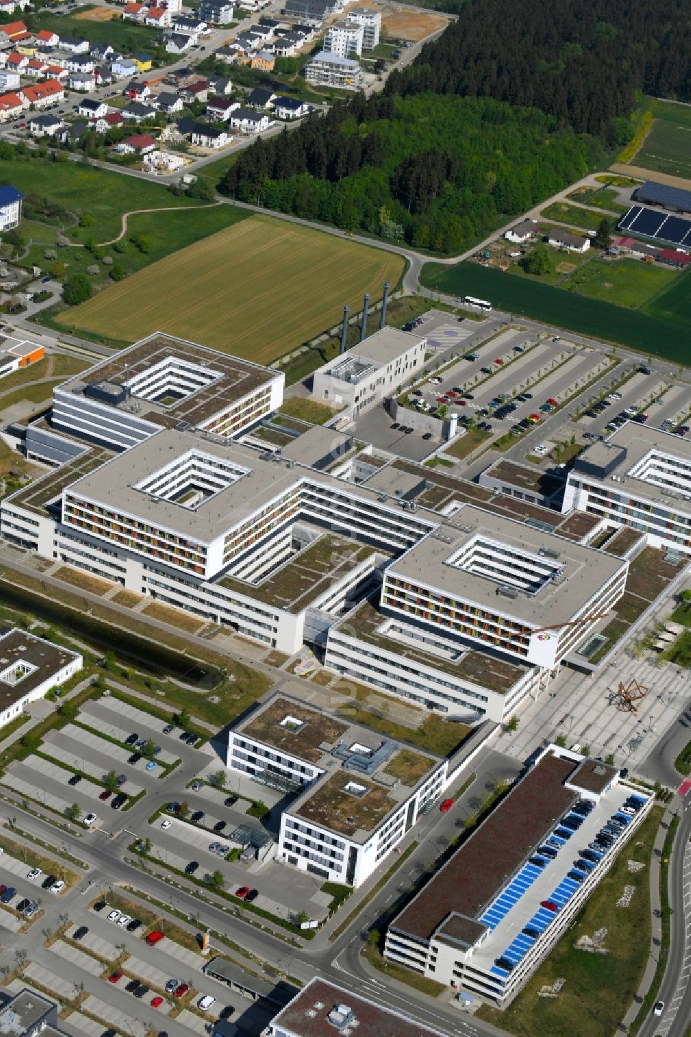 Villingen-Schwenningen von oben - Klinikgelände des Krankenhauses Schwarzwald-Baar Klinikum Klinik für Plastische und Handchirurgie an der Klinikstraße in Villingen-Schwenningen im Bundesland Baden-Württemberg, Deutschland