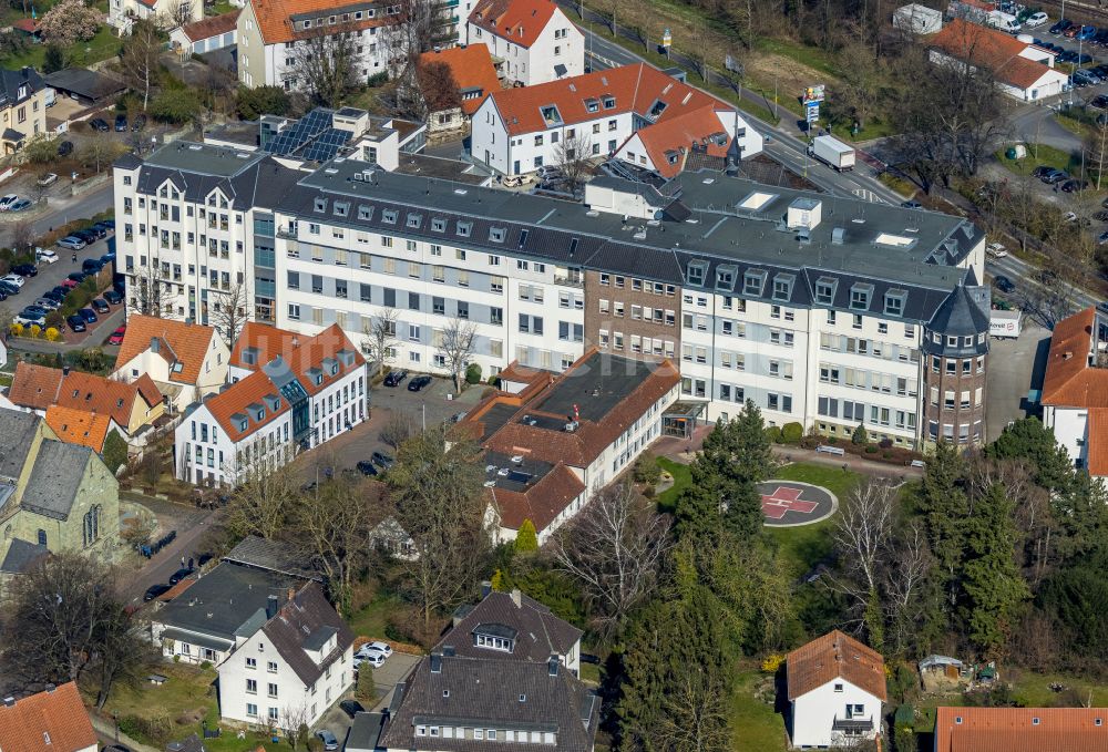 Luftaufnahme Soest - Klinikgelände des Krankenhauses in Soest im Bundesland Nordrhein-Westfalen, Deutschland