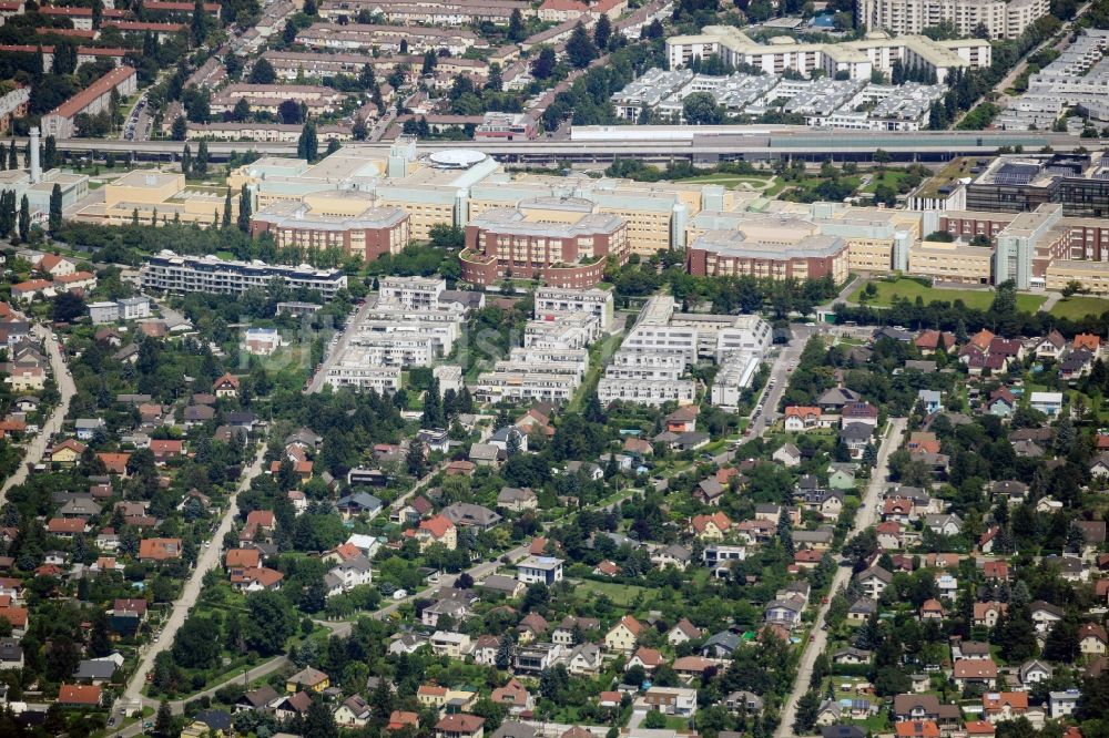 Luftbild Wien - Klinikgelände des Krankenhauses Sozialmedizinische Zentrum Ost – Donauspital (SMZ Ost) im Bezirk Donaustadt in Wien in Österreich