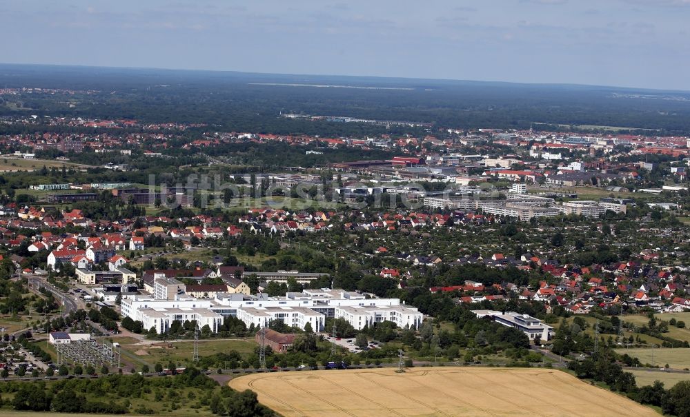 Dessau aus der Vogelperspektive: Klinikgelände des Krankenhauses Städtisches Klinikum Dessau am Auenweg im Ortsteil Alten in Dessau im Bundesland Sachsen-Anhalt, Deutschland