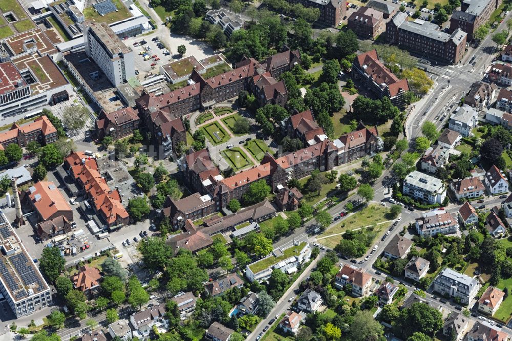 Karlsruhe von oben - Klinikgelände des Krankenhauses Städtisches Klinikum in Karlsruhe im Bundesland Baden-Württemberg, Deutschland