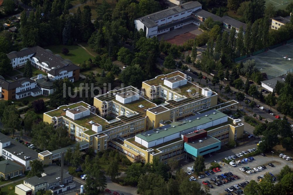 Luftaufnahme Berlin - Klinikgelände des Krankenhauses St.Marien-Krankenhaus im Ortsteil Lankwitz in Berlin